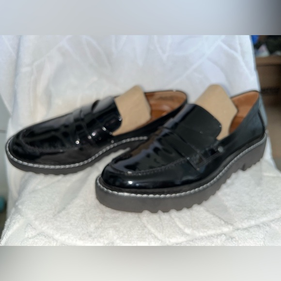 Franco Sarto “Cassandra” Black Patent Leather loafers. size 7 - Picture 3 of 6